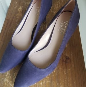 Purple suede women's pumps